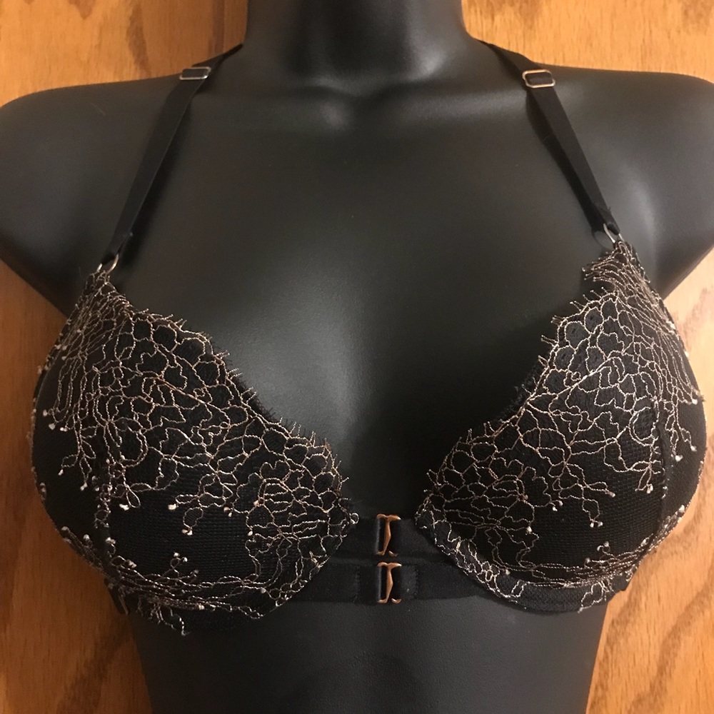 Victoria’s Secret bra 34B